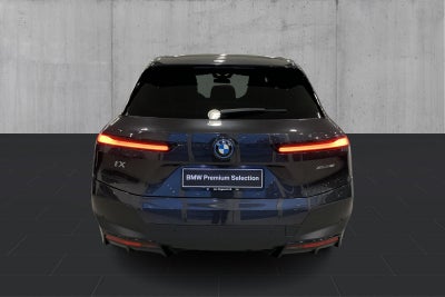 BMW iX xDrive40 Fully Charged