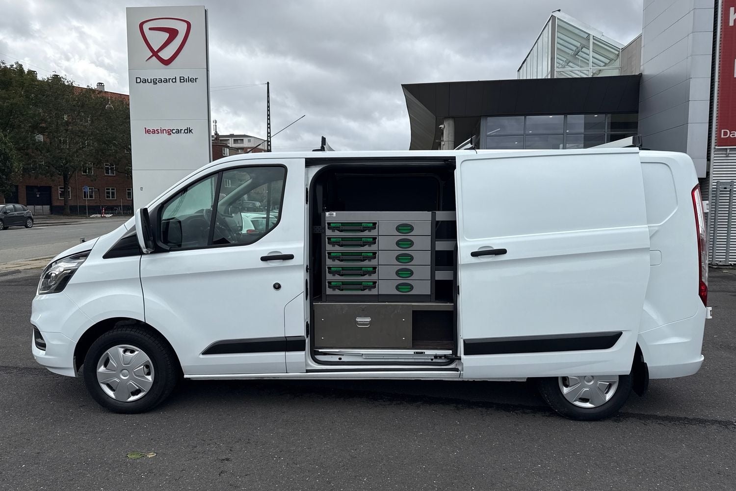 Billede af Ford Transit Custom 320L 2,0 TDCi 130 Trend