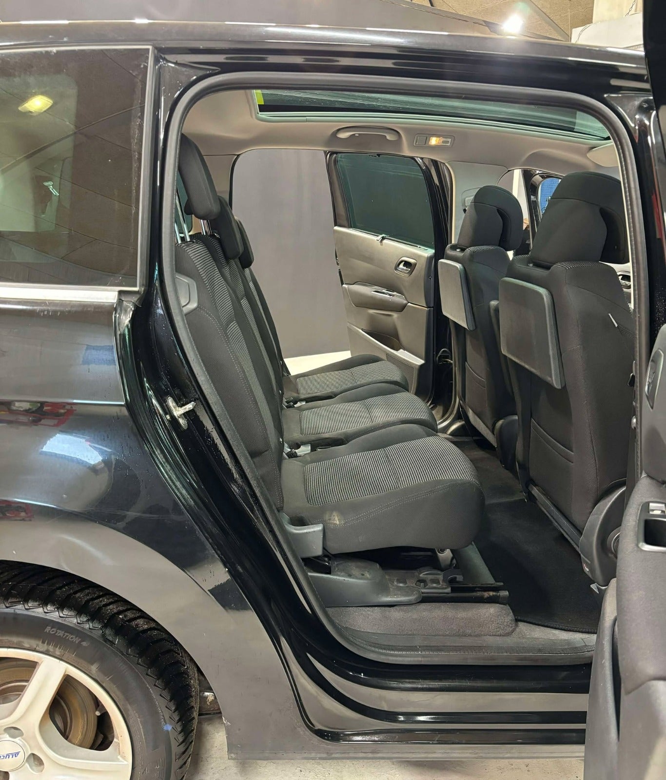 Billede af Peugeot 5008 1,6 HDi 112 7prs