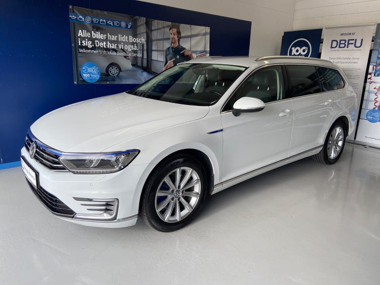 VW Passat GTE Highline Variant DSG