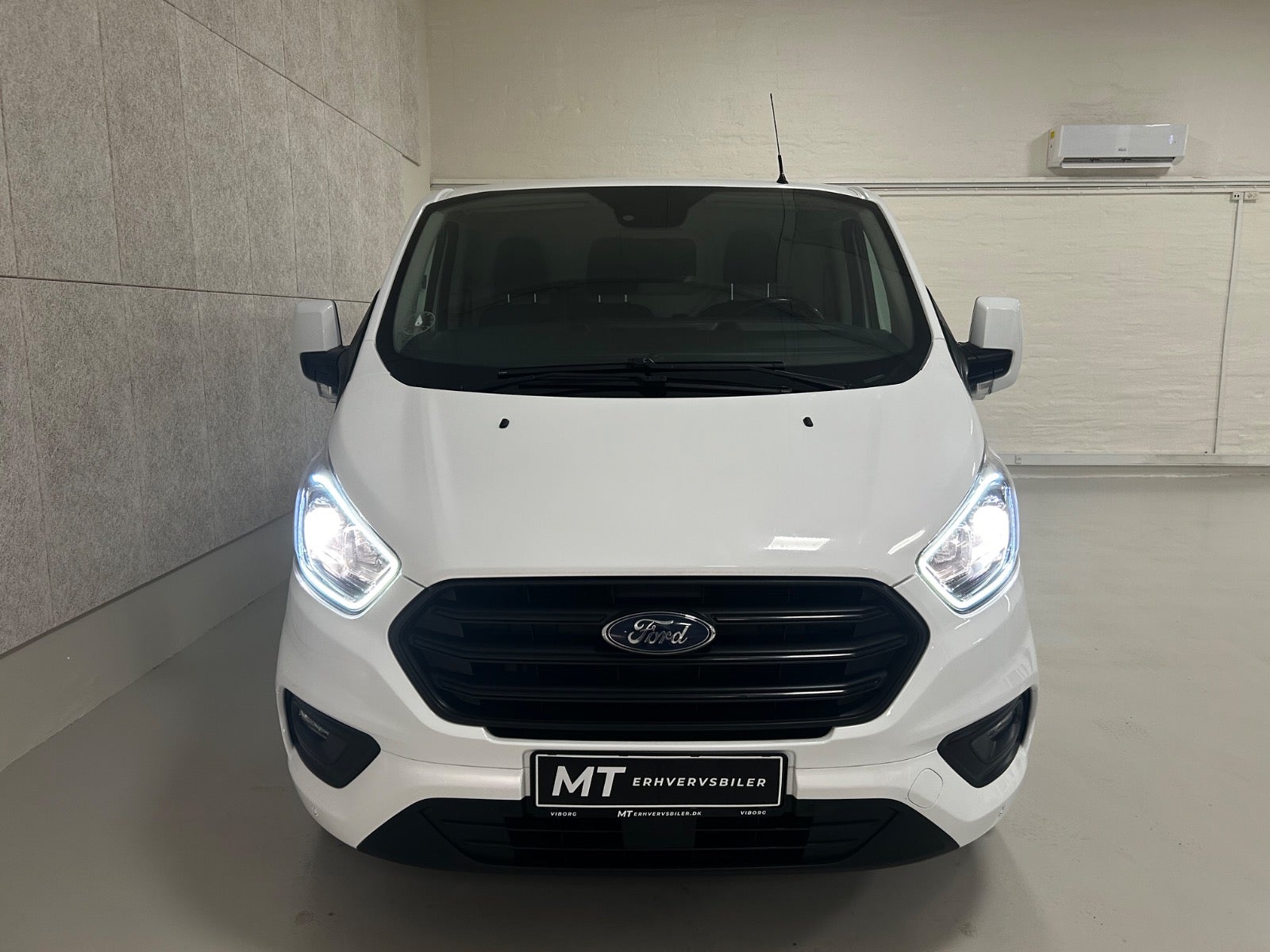 Billede af Ford Transit Custom 300L 2,0 TDCi 130 Trend