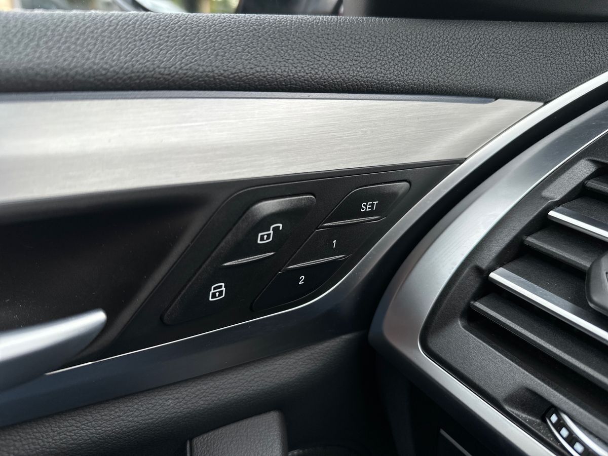 BMW iX3 Charged M-Sport billede 23