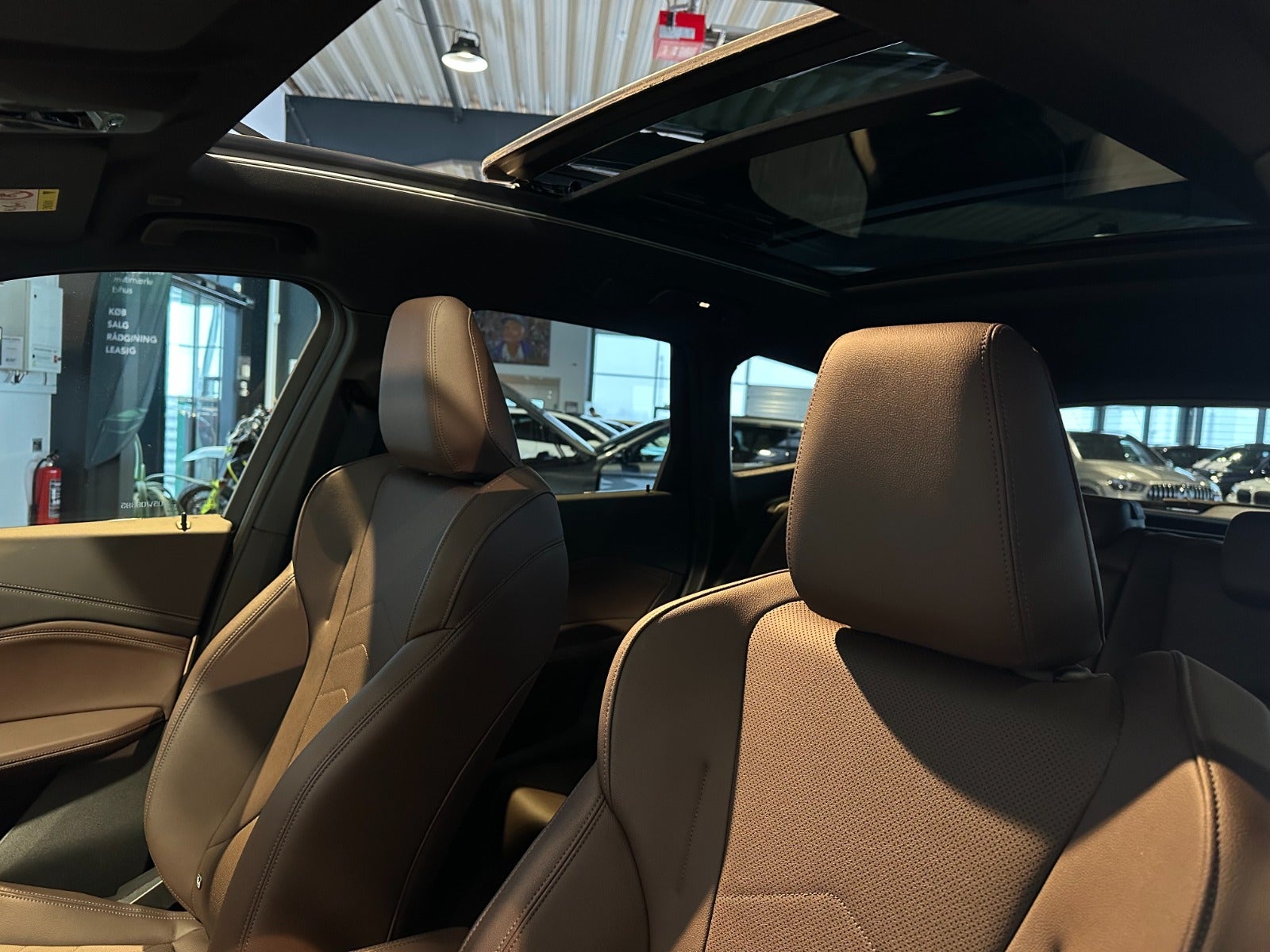 BMW iX1 xDrive30 M-Sport 5d - 14