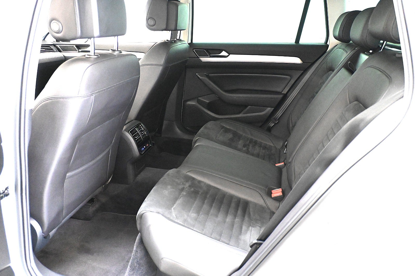VW Passat TSi 150 Highline Premium Variant DSG