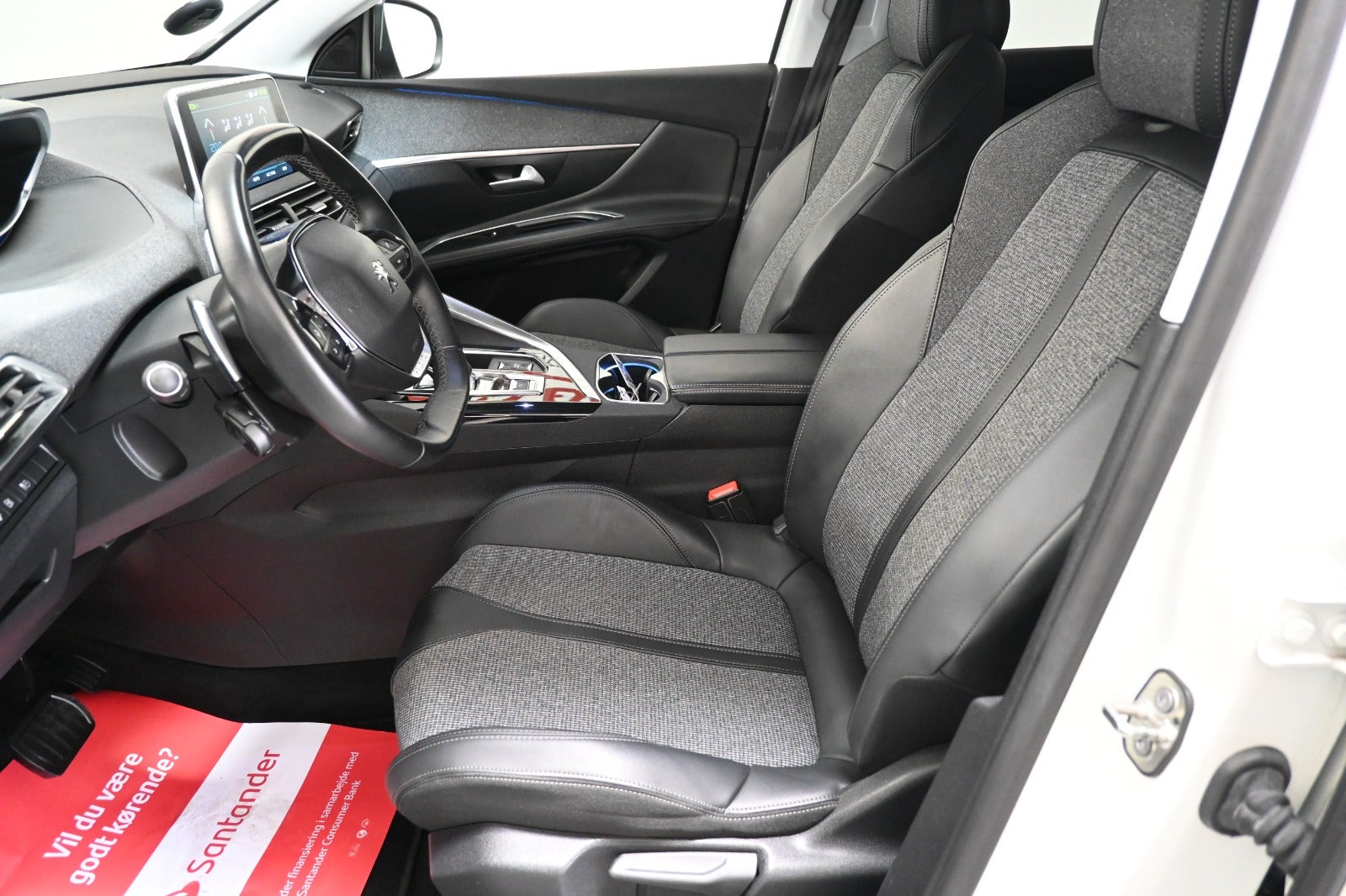 Peugeot 3008 Hybrid Allure LTD EAT8