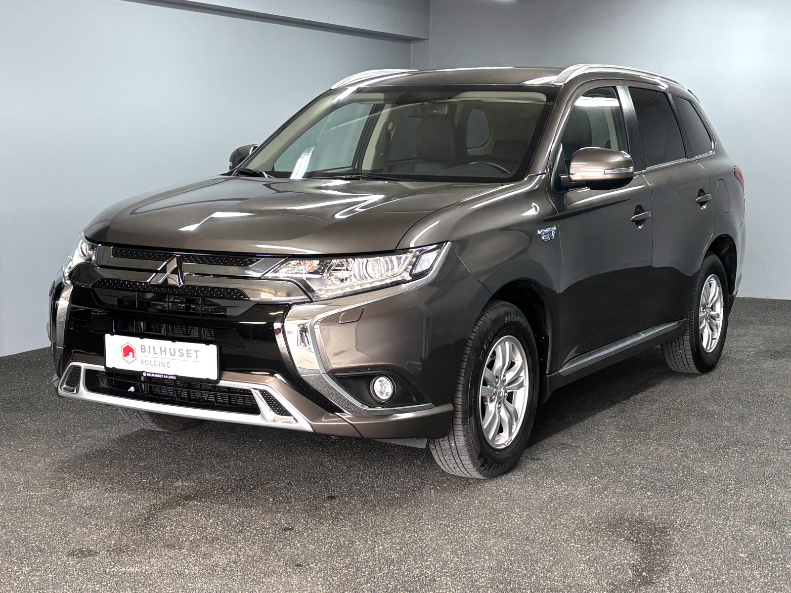 Billede af Mitsubishi Outlander 2,4 PHEV Invite CVT 4WD