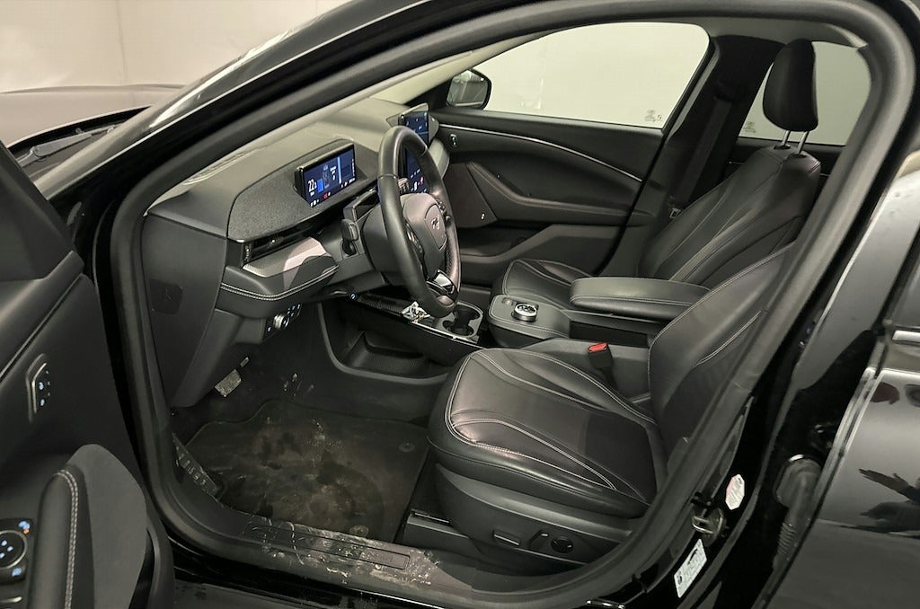 Ford Mustang Mach-E Standard Range