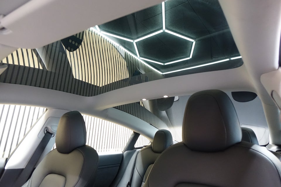 Tesla Model 3, Billede 4