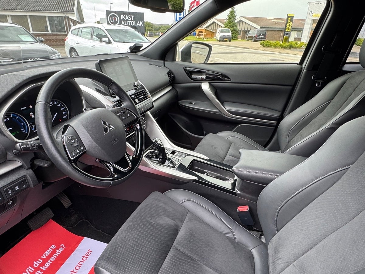 Mitsubishi Eclipse Cross PHEV Inform CVT 4WD