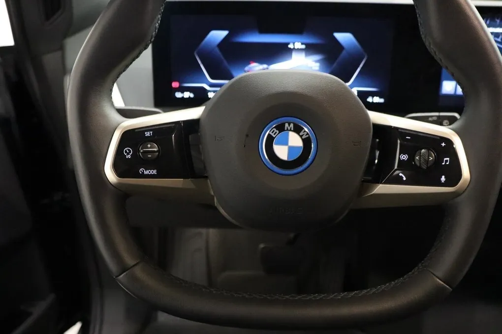 BMW iX xDrive40 Fully Charged Sport