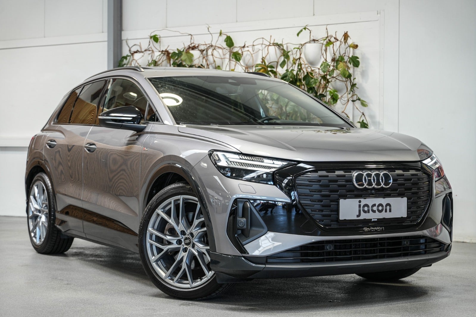 Audi Q4 e-tron S-line quattro