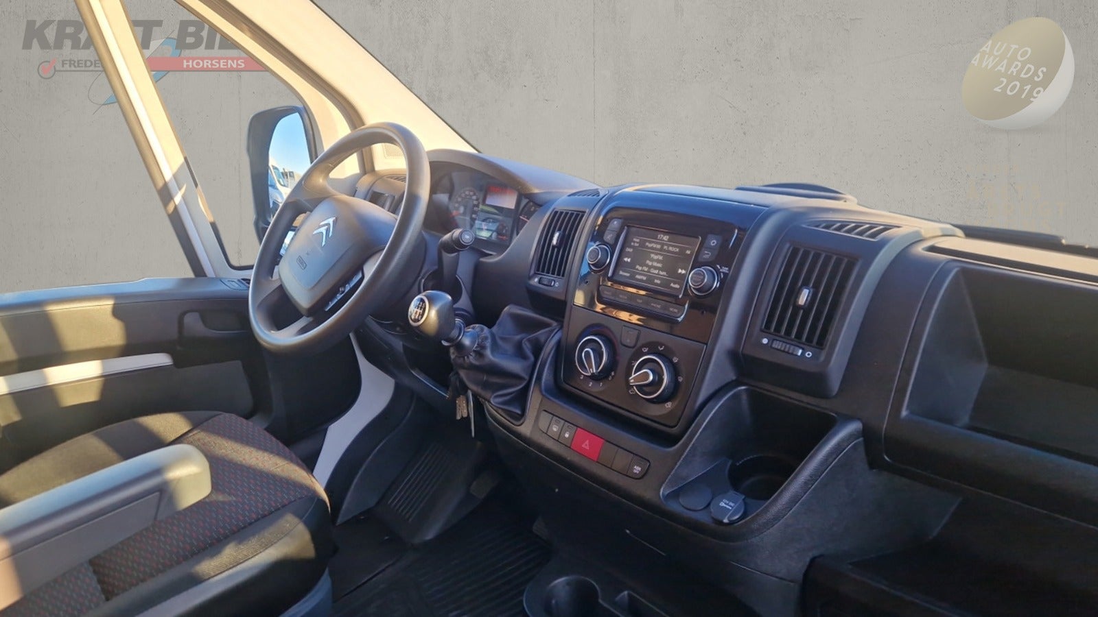 Billede af Citroën Jumper 33 2,2 BlueHDi 140 L2H2 FlexLine