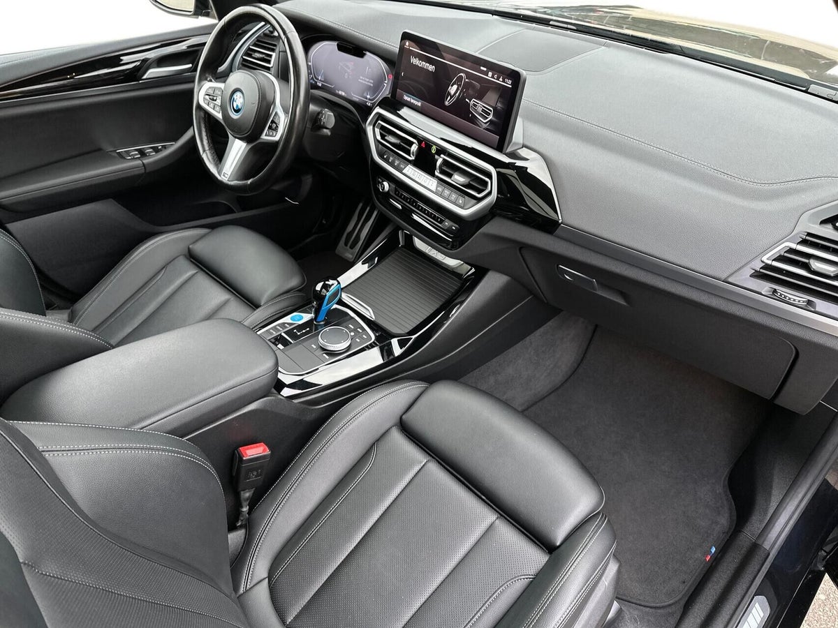 BMW iX3 Charged M-Sport billede 13