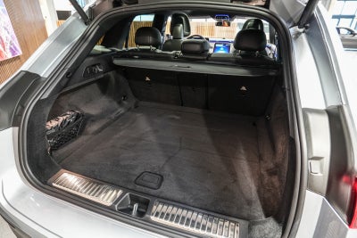 Mercedes EQE350+ SUV