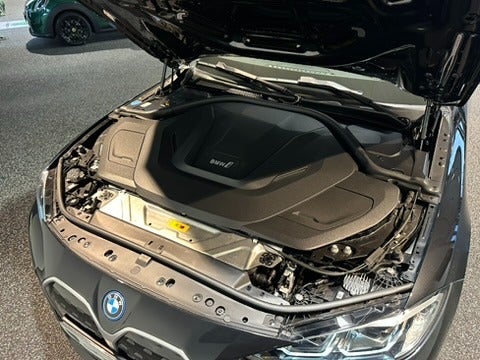 BMW i4 eDrive35 M-Sport 5d - 12