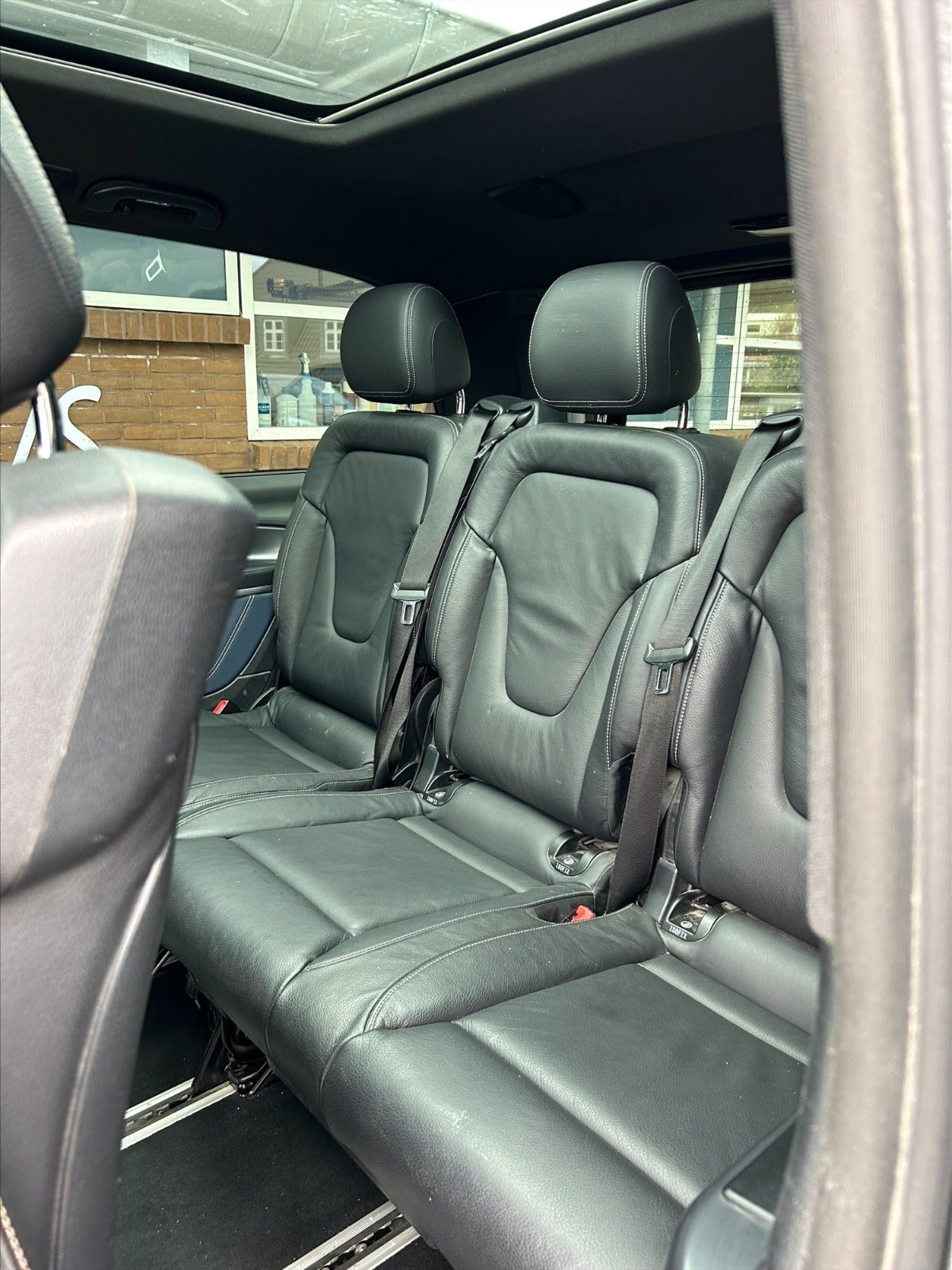 Billede af Mercedes EQV300  Avantgarde L