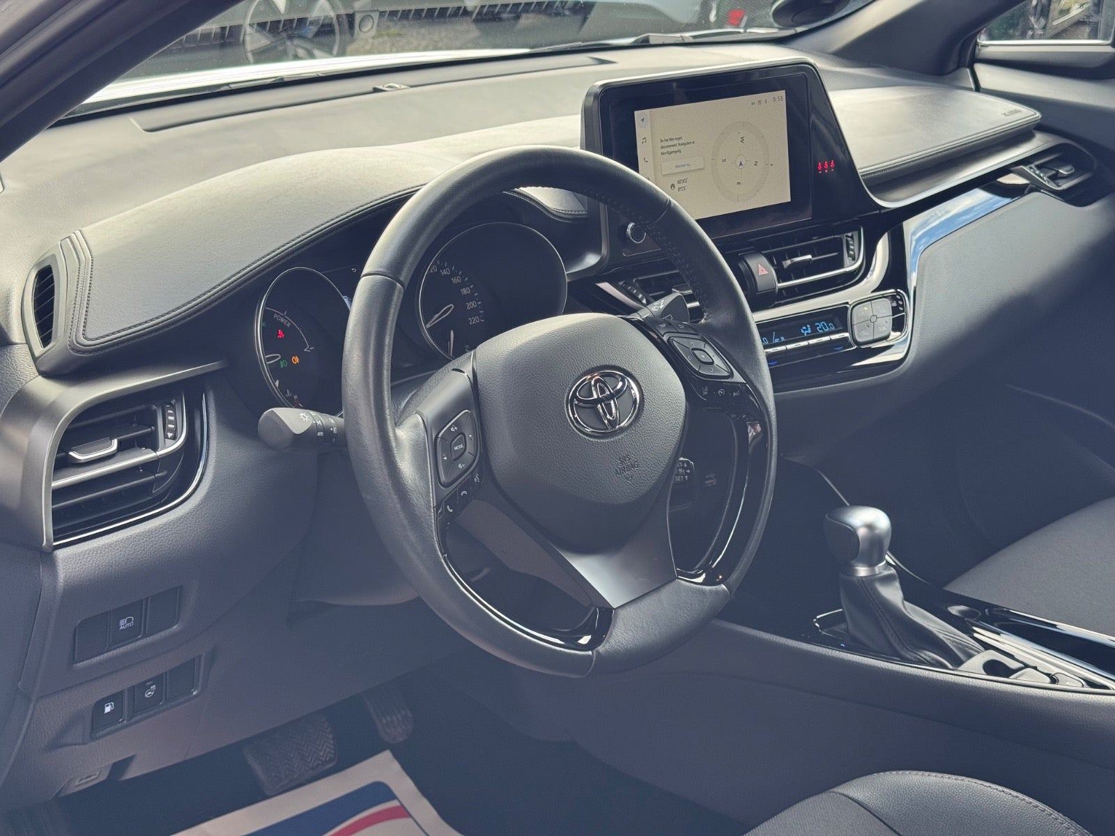 Billede af Toyota C-HR 1,8 Hybrid C-HIC CVT