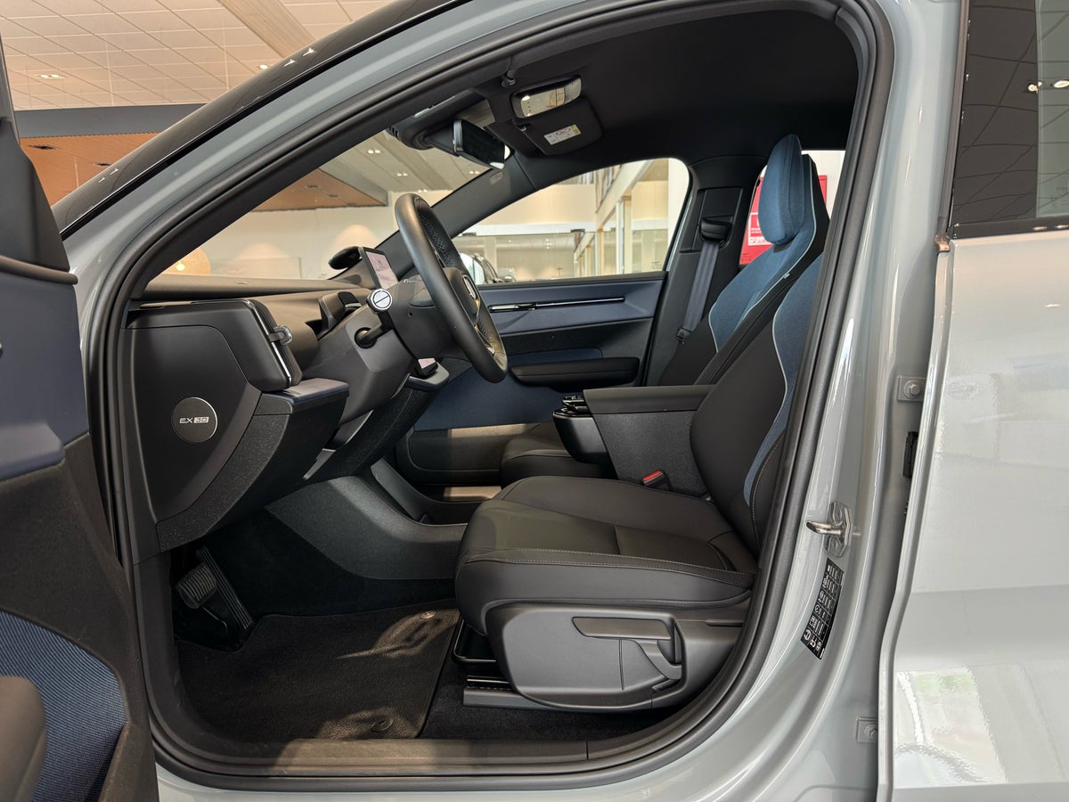 Volvo EX30 Extended Range Plus billede 8