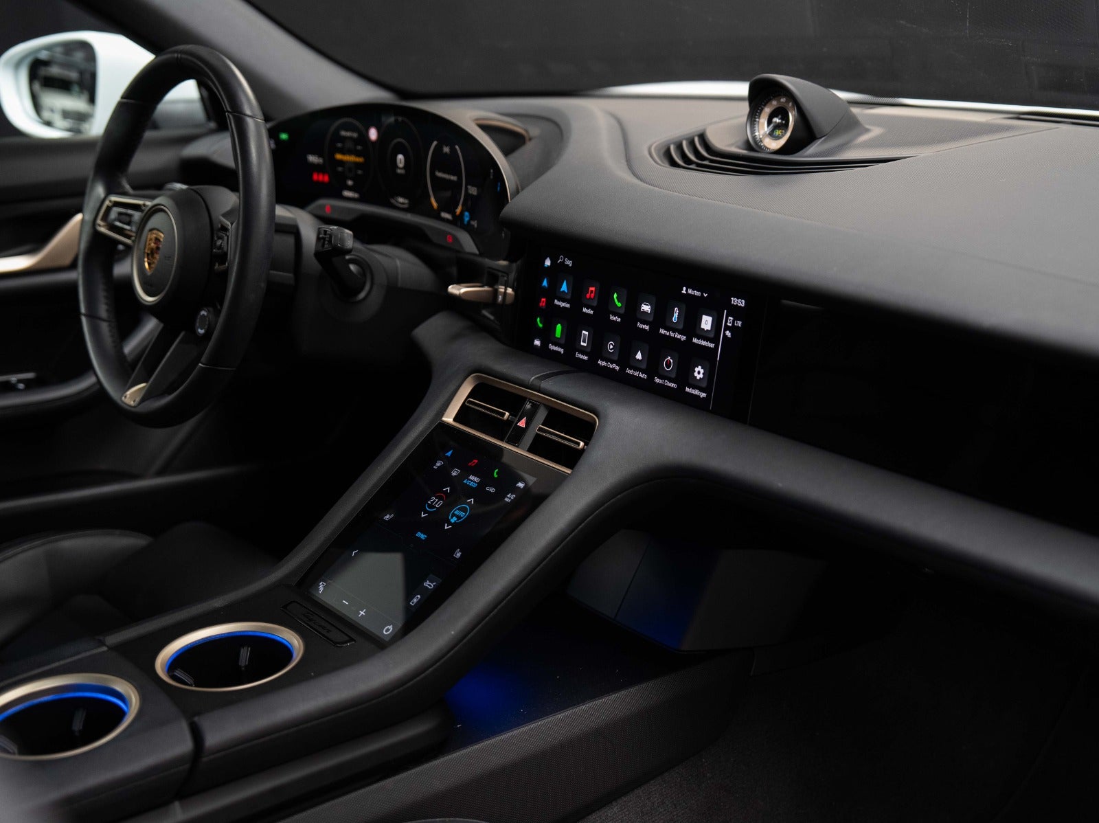 Gallery image 17 of 18