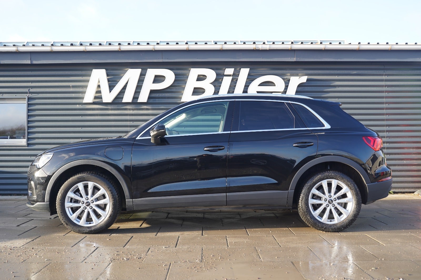 Billede af Audi Q3 45 TFSi e Attitude plus S-tr.