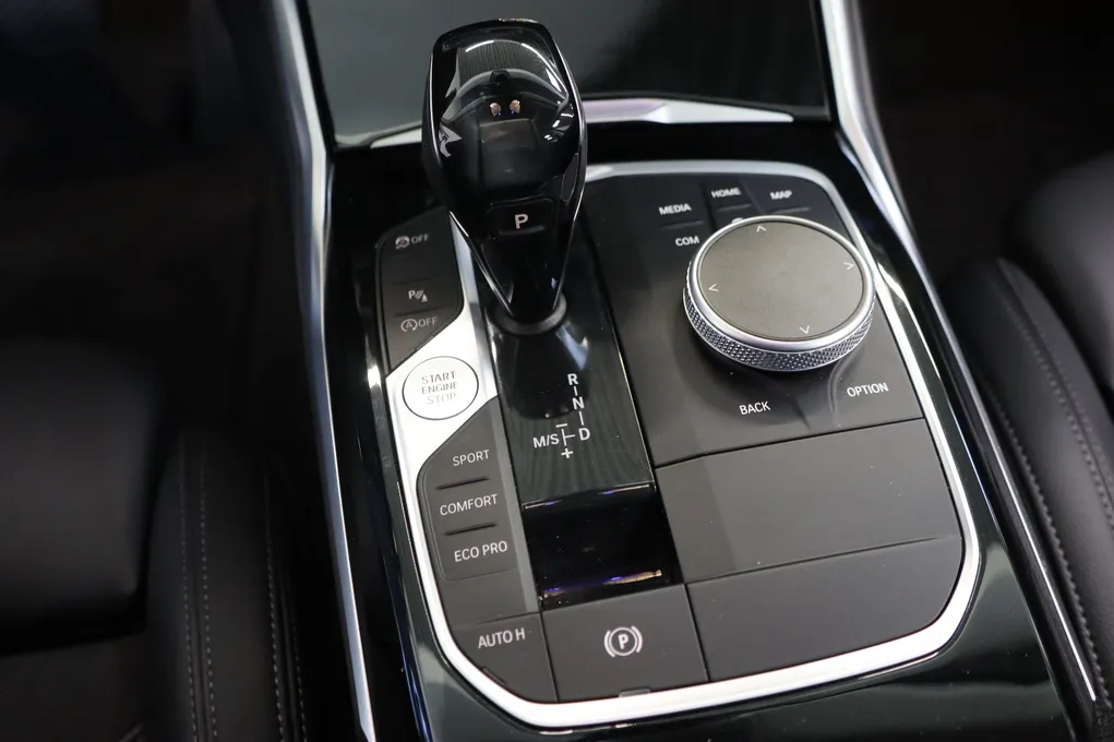 BMW 320d Sport Line aut.