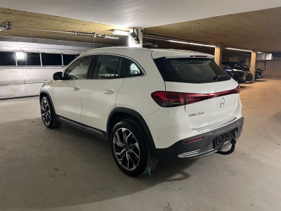 Mercedes EQA250 Electric Art