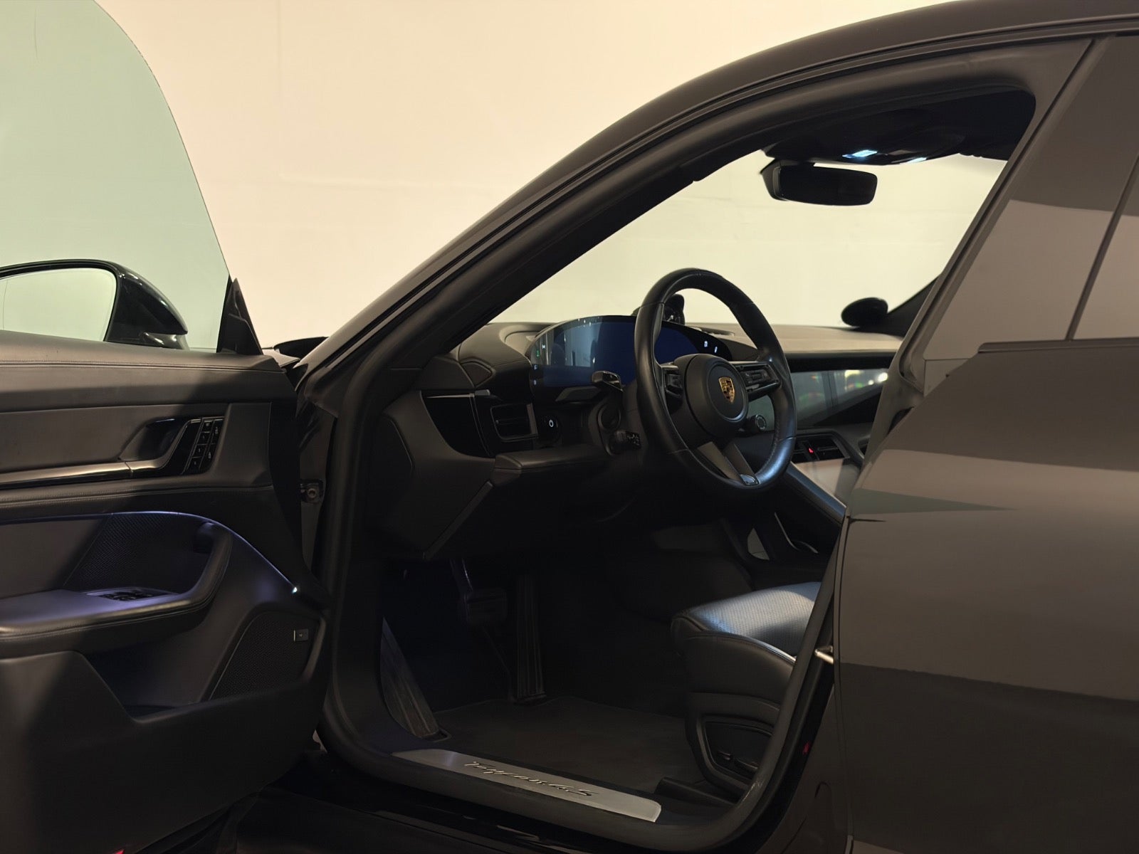 Porsche – Taycan 4S