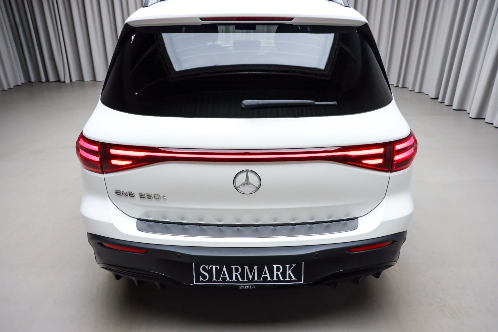 Mercedes-Benz EQB 250+