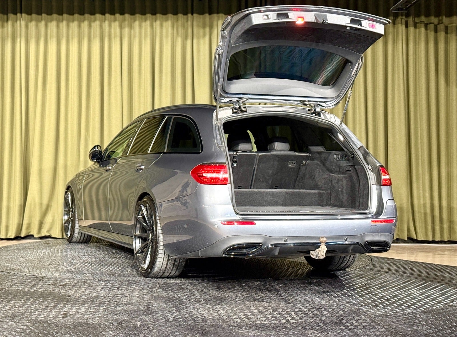 Billede af Mercedes E300 de 2,0 AMG Line stc. aut.
