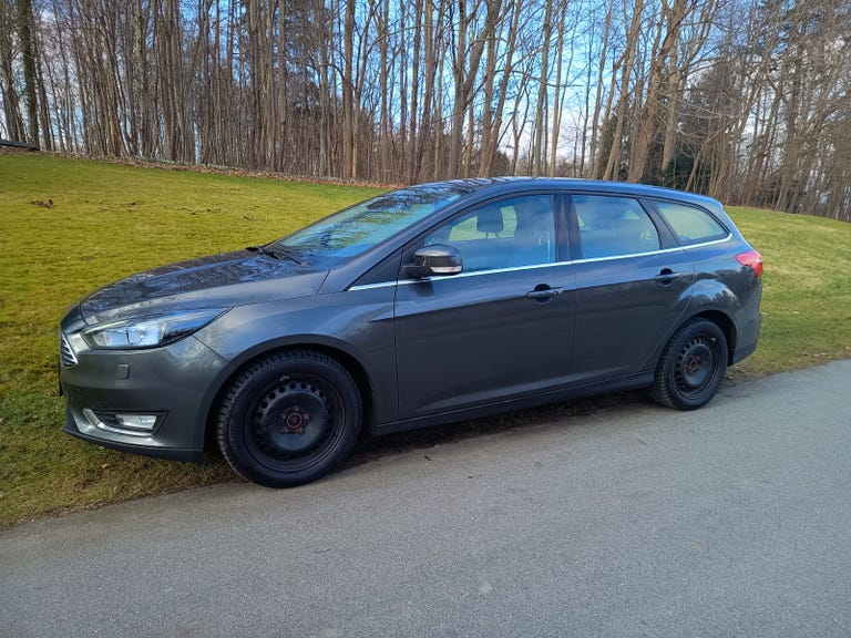 Ford Focus SCTi 125 Titanium stc.