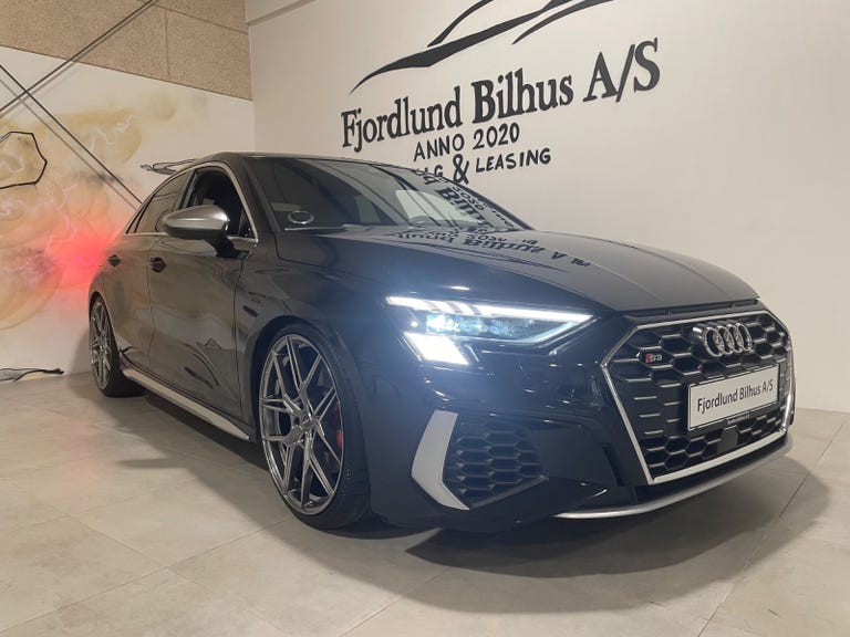 Audi S3 TFSi quattro S-tr.
