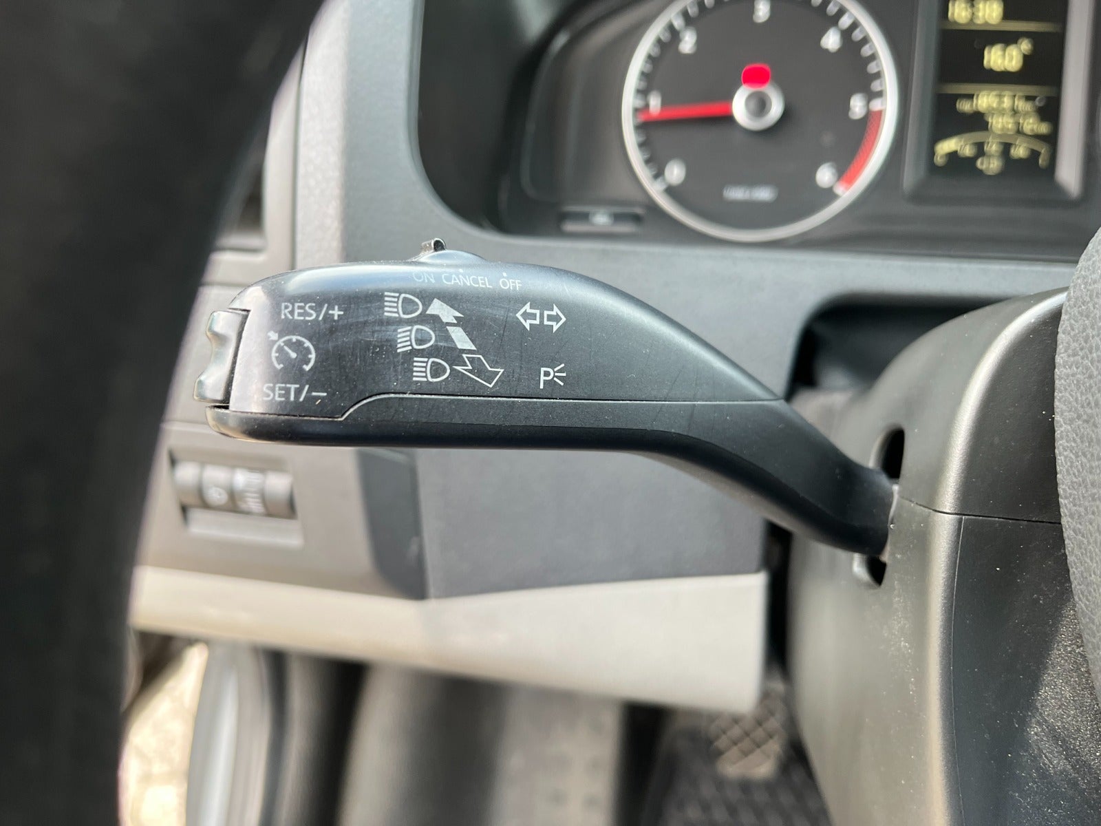 Billede af VW Transporter 2,0 TDi 84 Kassevogn kort