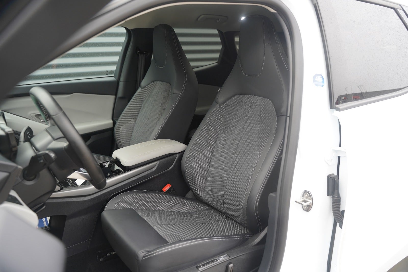 Billede af Ford Explorer 82 Select Extended Range