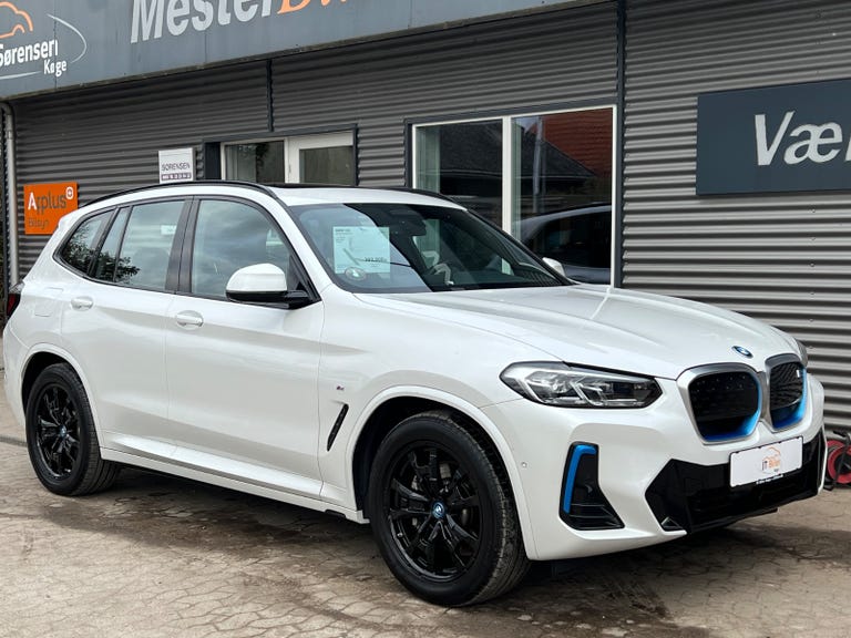BMW iX3 Charged M-Sport