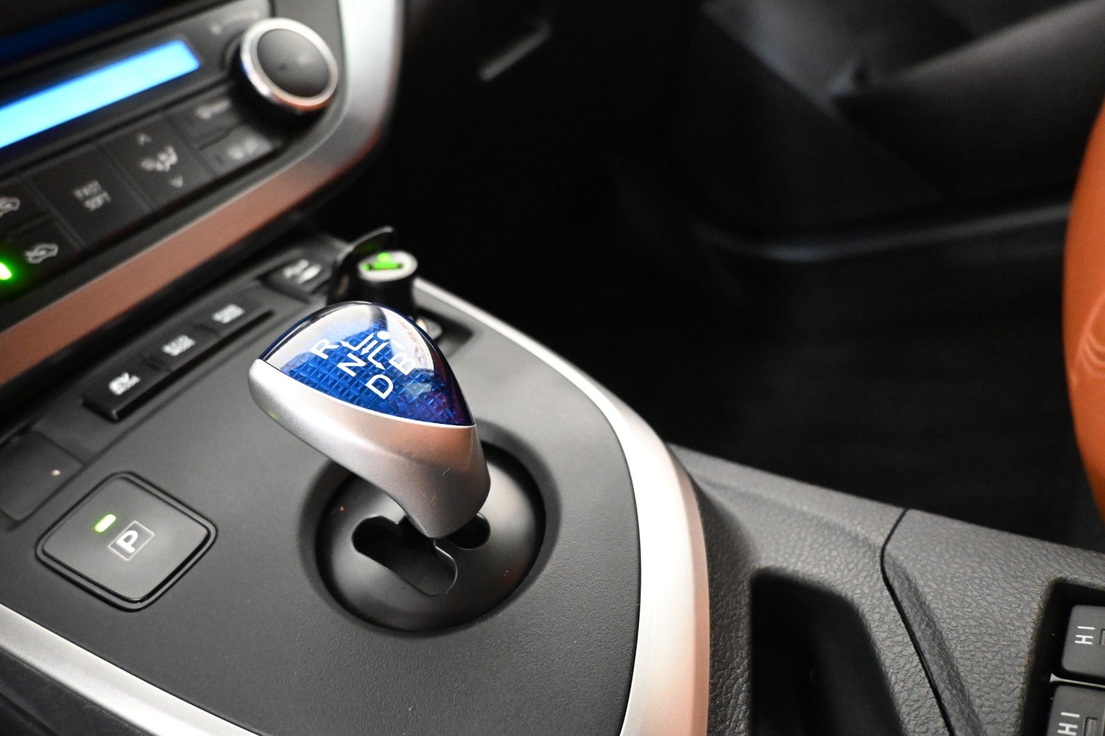 Toyota Auris Hybrid H2+ Touring Sports CVT
