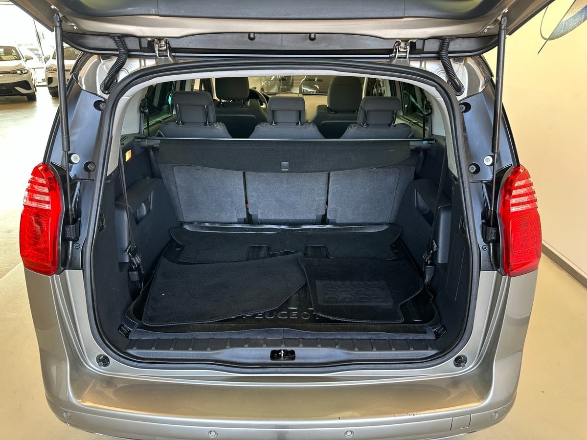 Billede af Peugeot 5008 1,6 BlueHDi 120 Allure 7prs