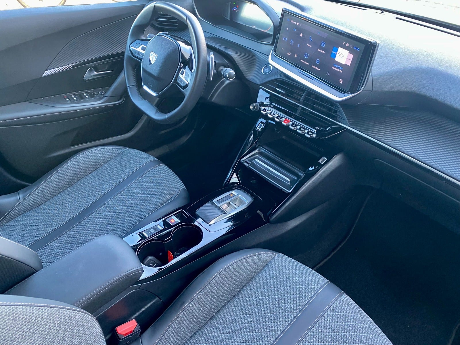 Billede af Peugeot 2008 1,2 PureTech 130 Allure EAT8