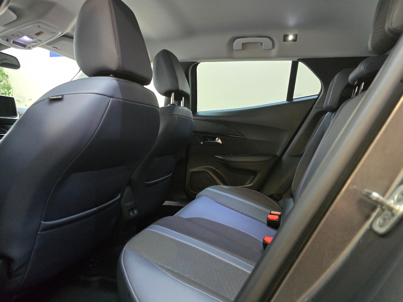Billede af Peugeot 2008 1,2 PureTech 100 Allure Pack