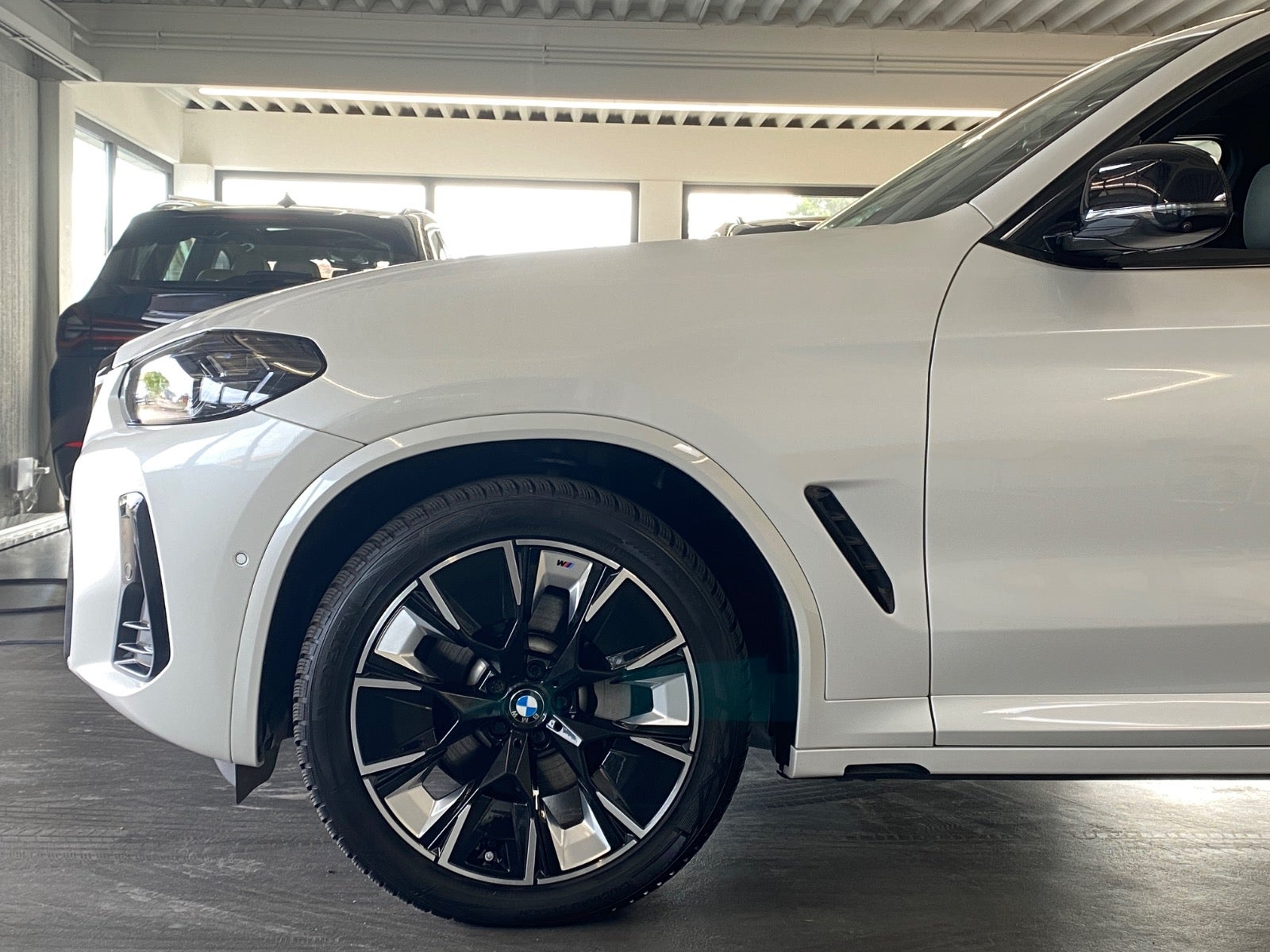 Billede af BMW iX3  Charged Plus M-Sport