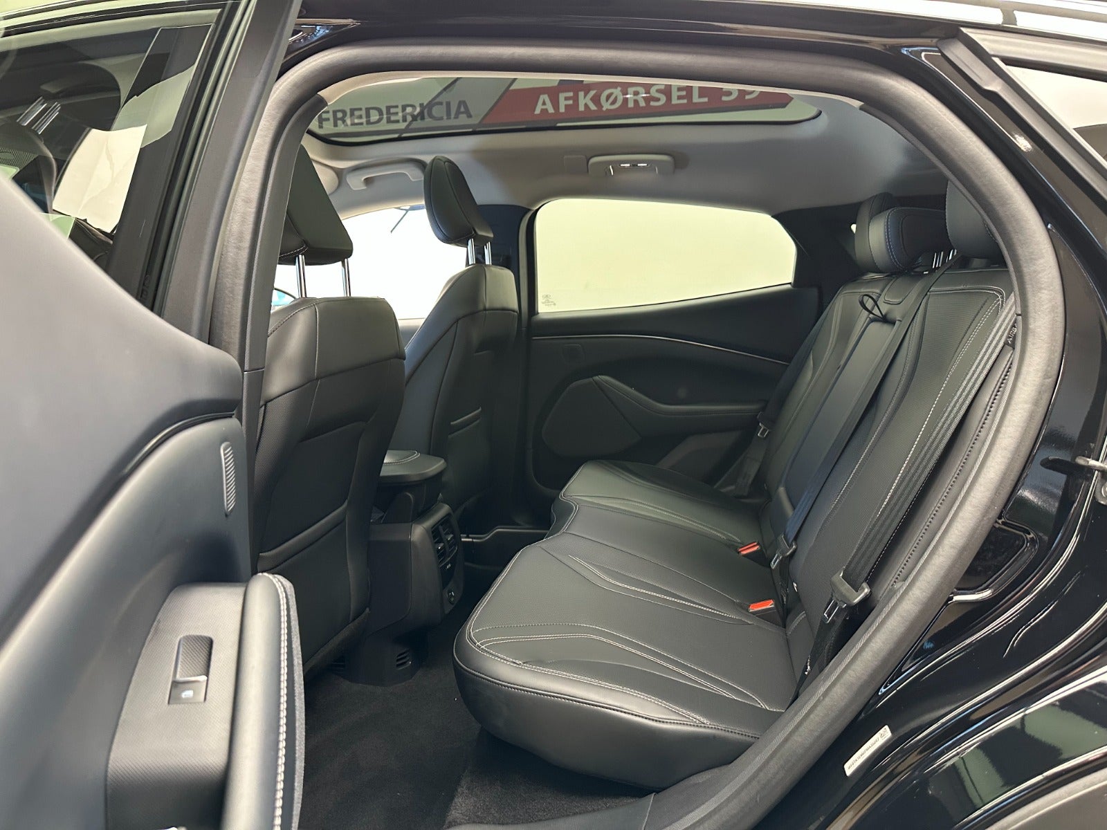 Billede af Ford Mustang Mach-E 70 Premium Standard Range