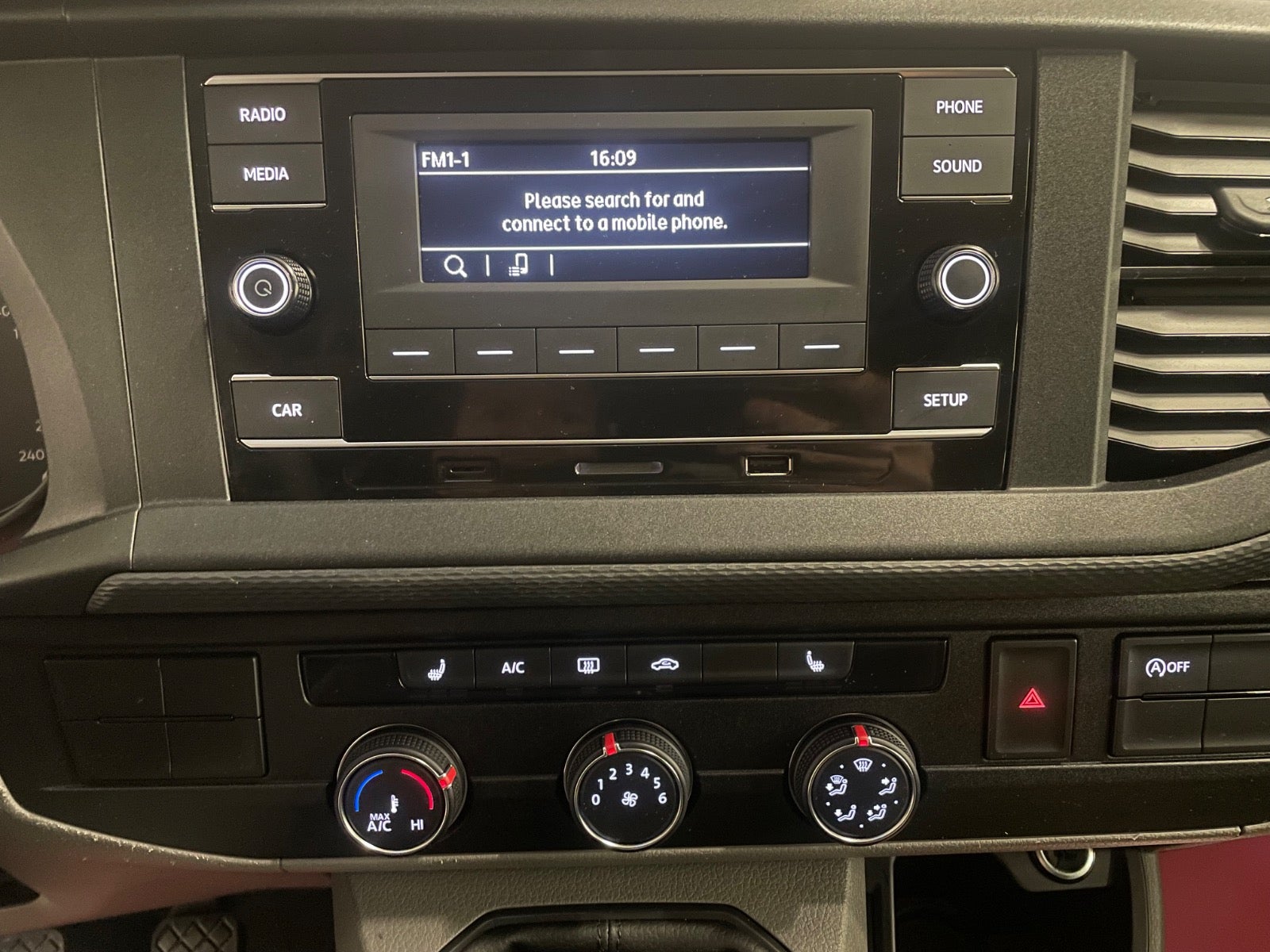 Billede af VW Transporter 2,0 TDi 110 Kassevogn lang