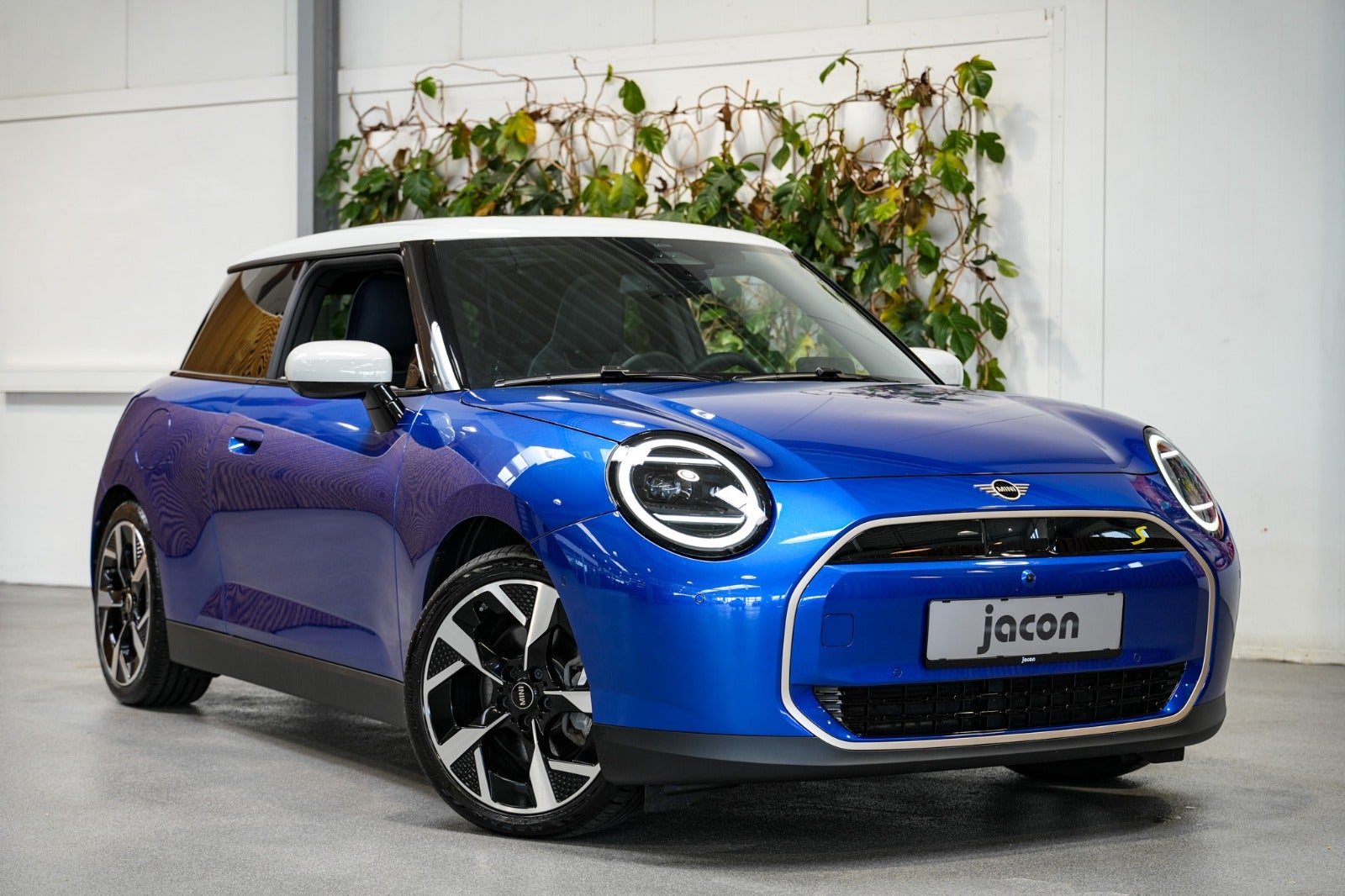 MINI Cooper SE Favoured Trim XL