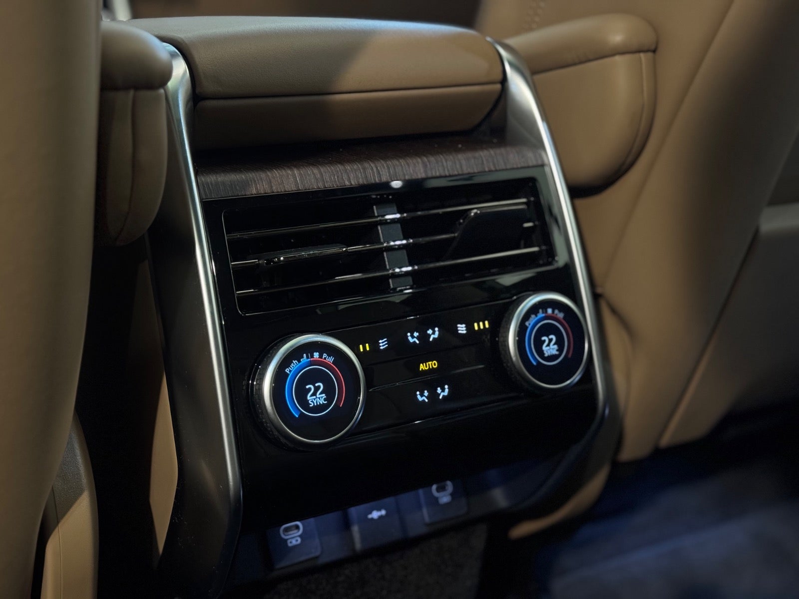 Land Rover – Range Rover