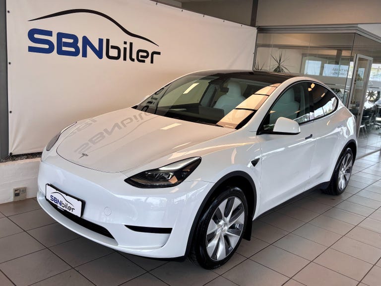Tesla Model Y RWD