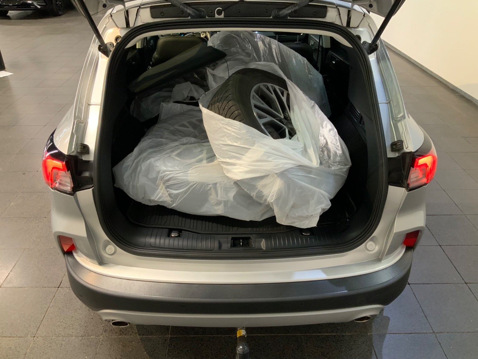 Ford Kuga (5/8)