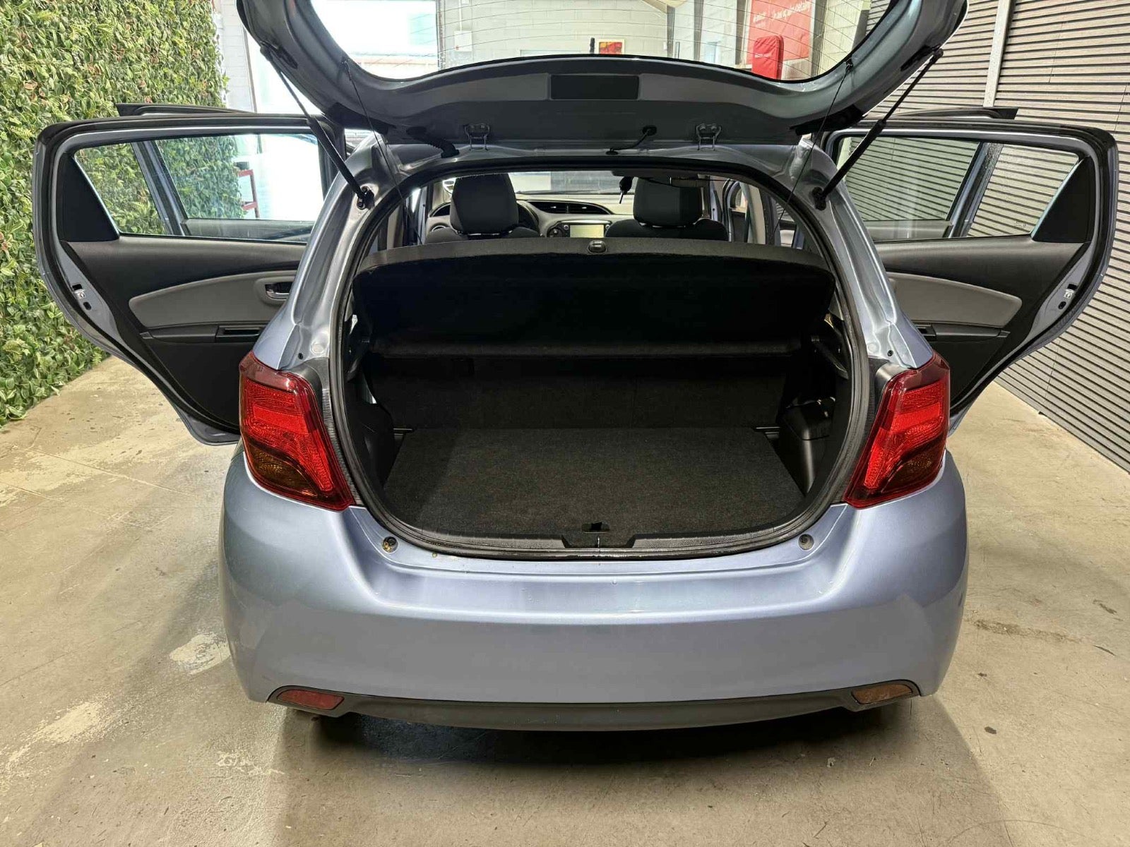 Billede af Toyota Yaris 1,3 VVT-i Skyview