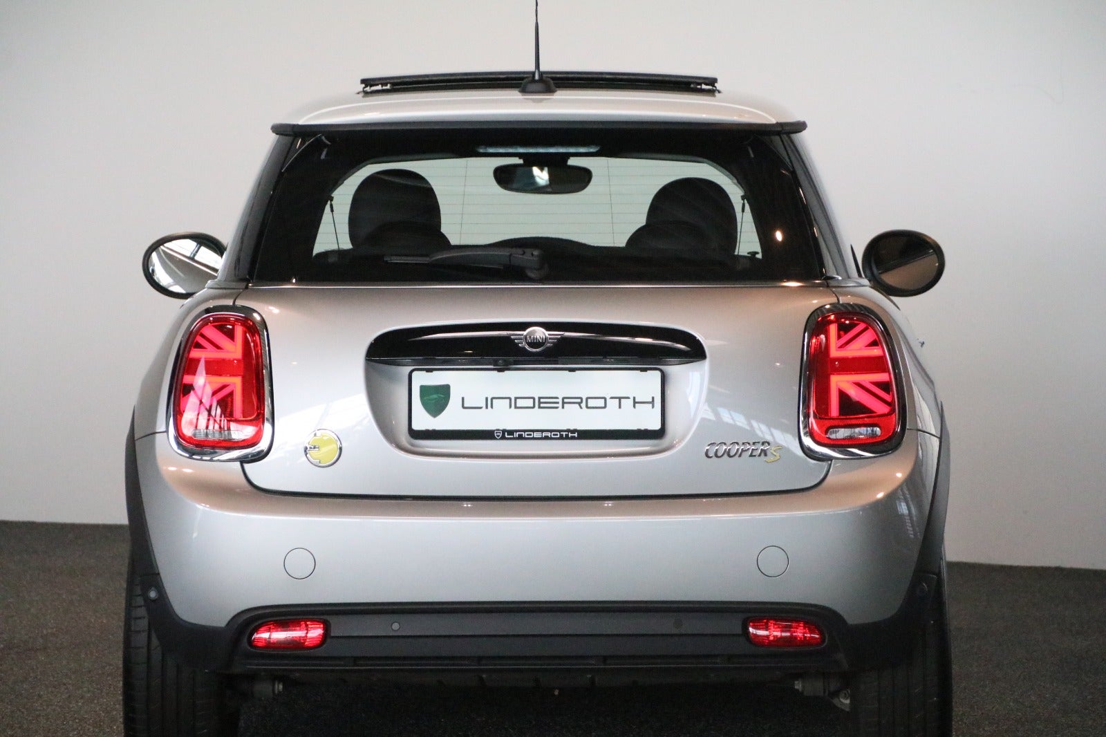 MINI Cooper SE Classic 3d - 4