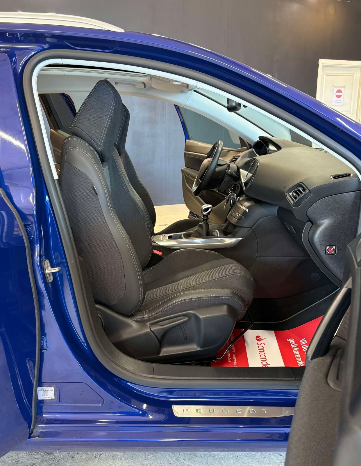Billede af Peugeot 308 1,5 BlueHDi 130 Selection Sky SW