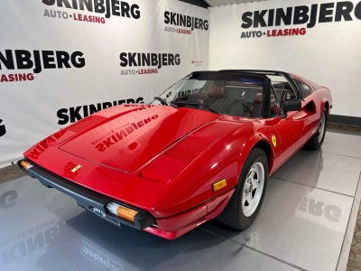 Ferrari 308 3,0 GTSi Benzin modelår 1981 km 41000 Rød, Sælges for kunde, med Historik

Fuld dansk af