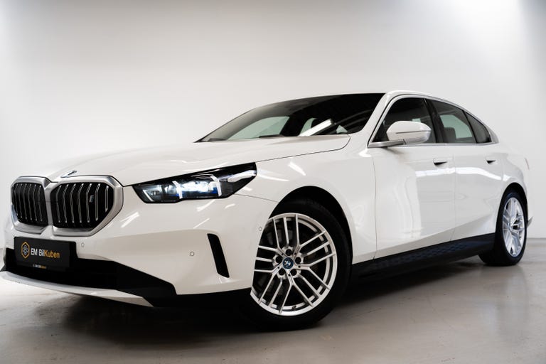 BMW i5 eDrive40 Sport Line